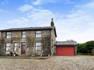 Garage - click for photo gallery